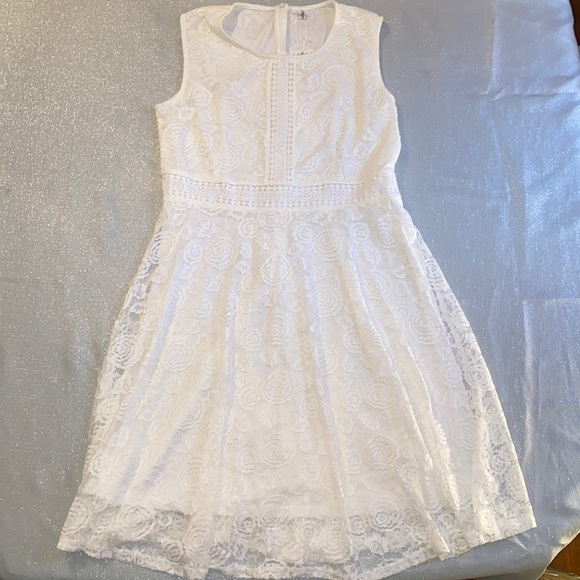 Lace Dress - Picture 1 of 11